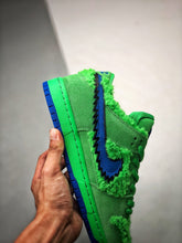 Load image into Gallery viewer, Nike SB Dunk Low Grateful Dead Bears Green
