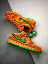 Load image into Gallery viewer, Nike SB Dunk Low Grateful Dead Bears Orange
