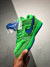 Load image into Gallery viewer, Nike SB Dunk Low Grateful Dead Bears Green
